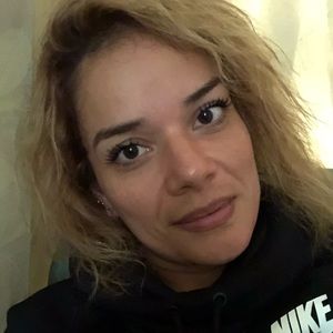 Meet your Posher, Eva